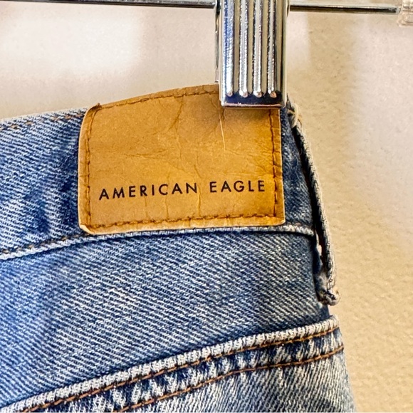 American Eagle Outfitters Women's Light Blue Straight Jeans - Picture 6 of 9